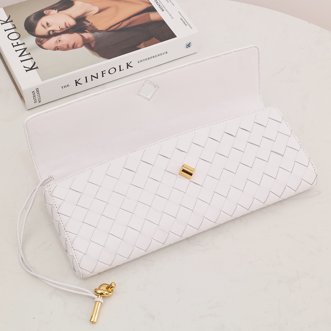 Bottega Veneta Long Clutch Andiamo With Handle - FashionPlug