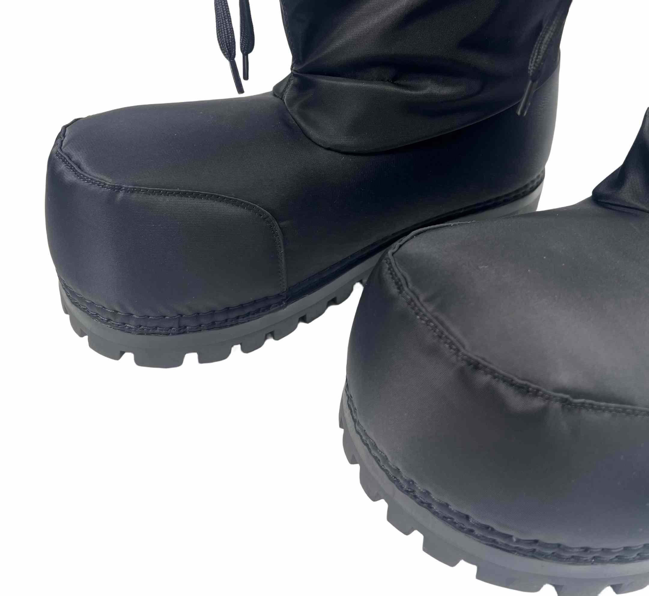 Balenciaga Alaska Low Boot In Black Nylon - FashionPlug