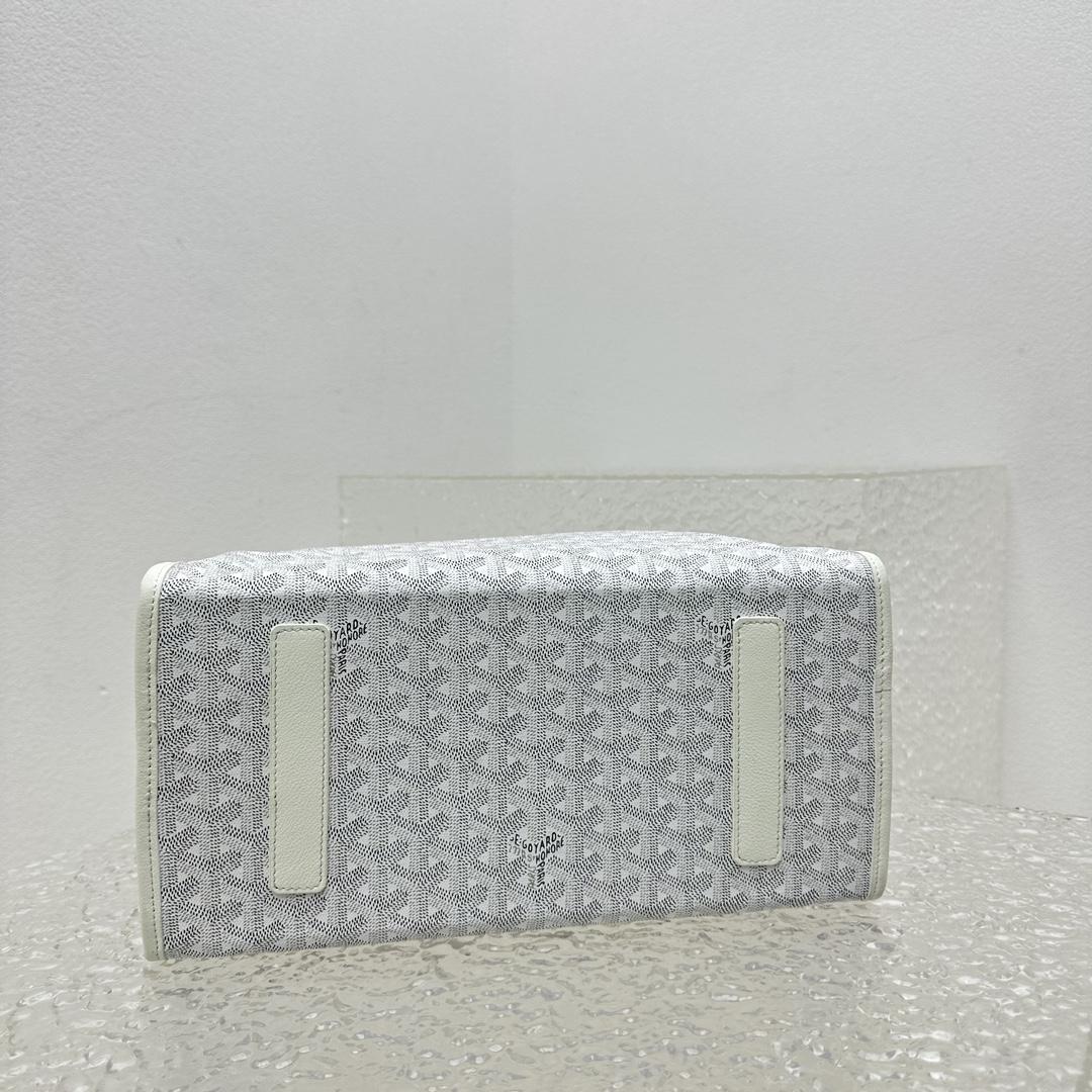 Goyard Saint Léger Backpack - FashionPlug