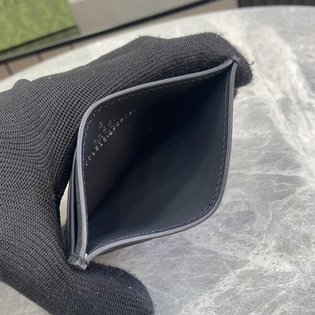 Gucci GG Rubber-effect Card Case - FashionPlug