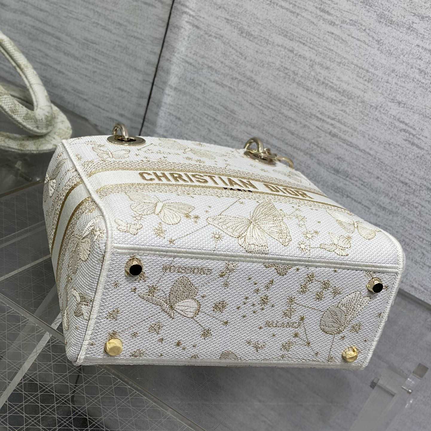 Dior Medium Lady D-Lite Bag - FashionPlug