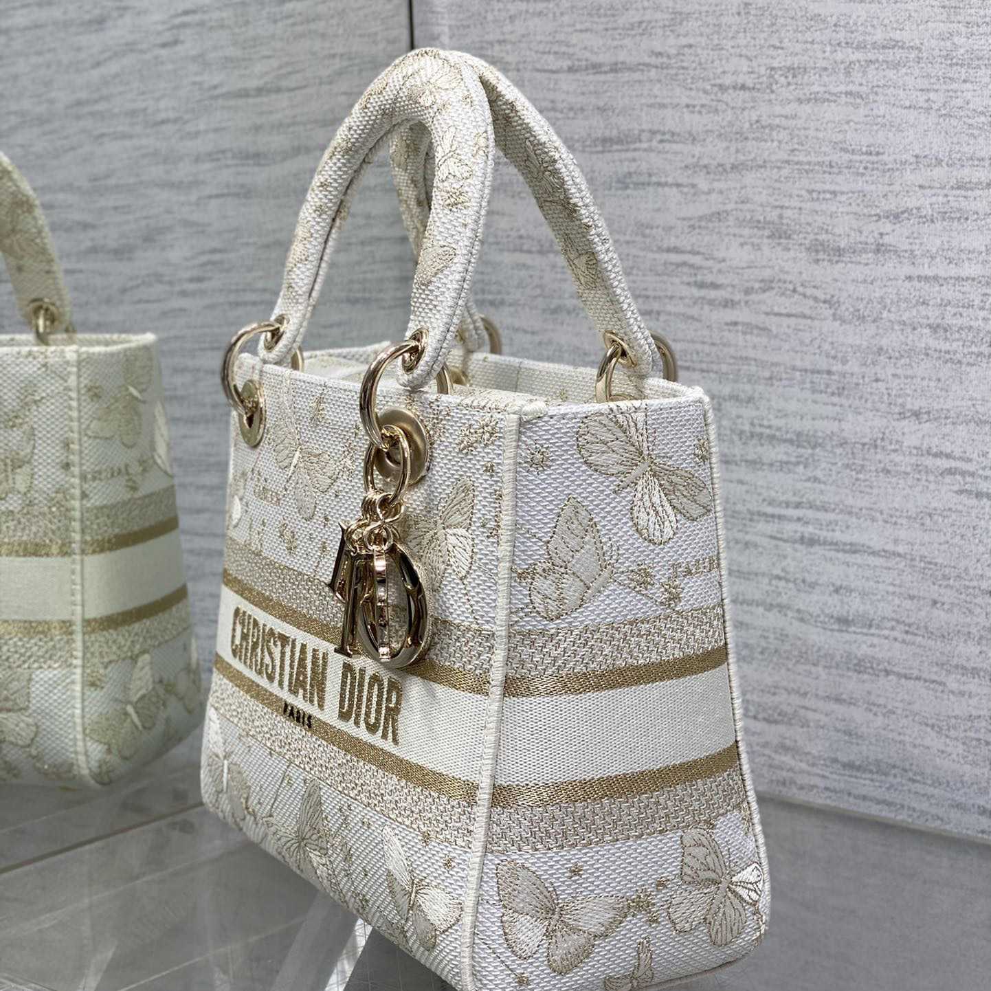 Dior Medium Lady D-Lite Bag - FashionPlug