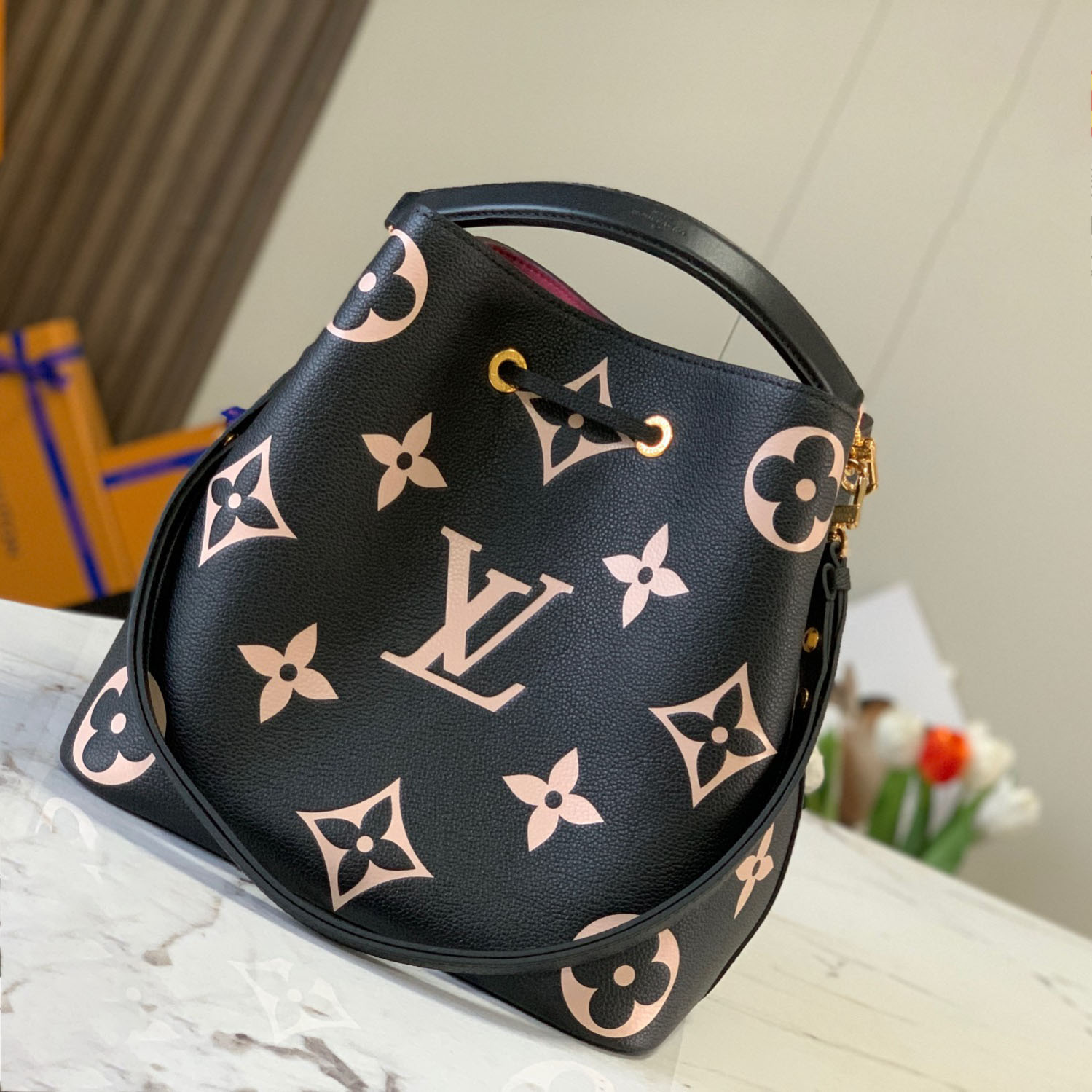 Louis Vuitton Néonoé MM  (26*26*17.5 cm) M45497 - FashionPlug