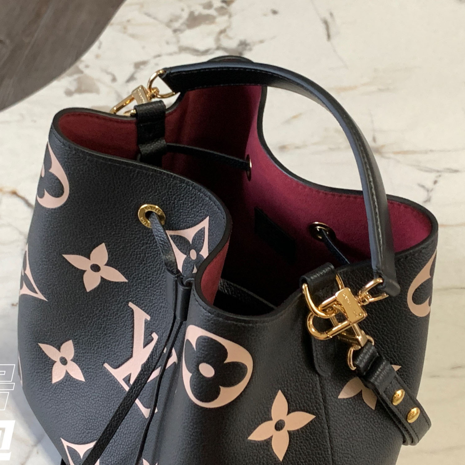 Louis Vuitton Néonoé MM  (26*26*17.5 cm) M45497 - FashionPlug