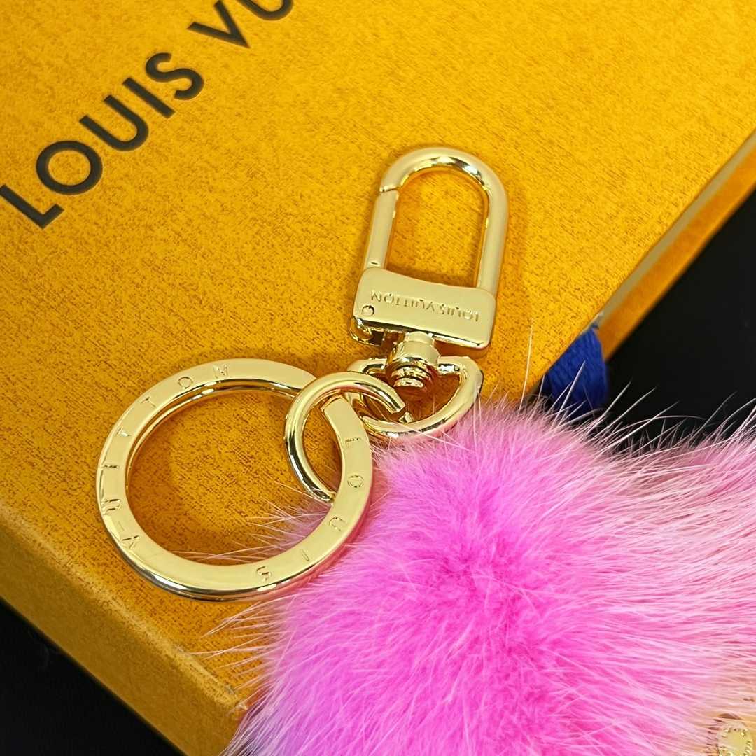 Louis Vuitto Vivienne Fur Key Holder   M01447 - FashionPlug