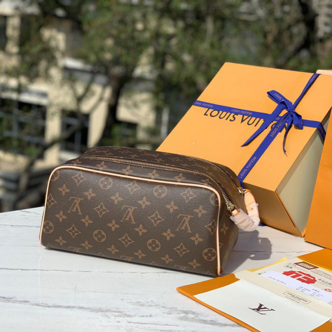 Louis Vuitton Dopp Kit Toilet Pouch   M44494 - FashionPlug