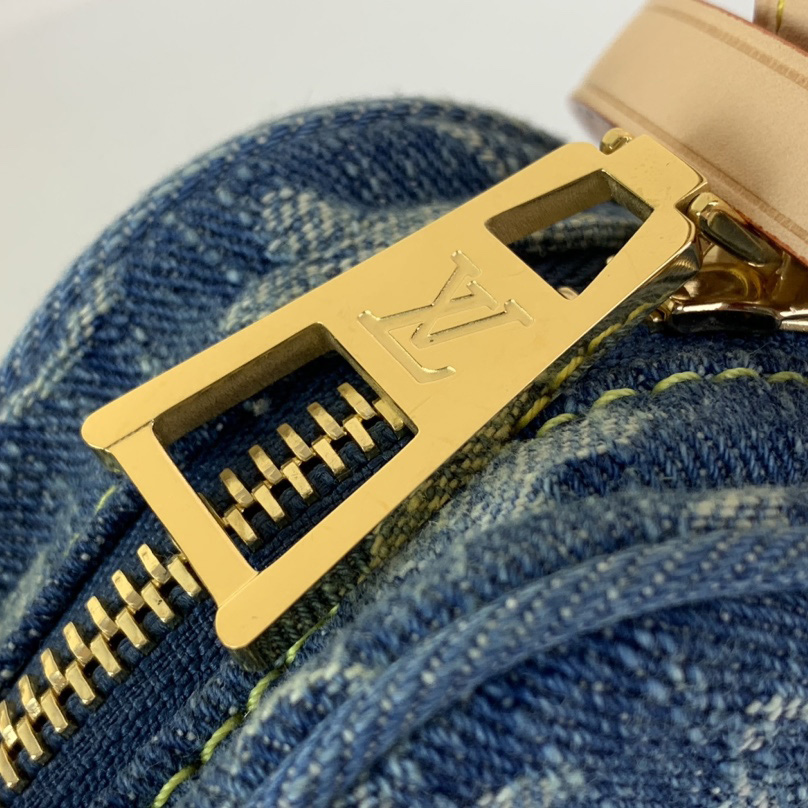 Louis Vuitton Croissant MM   M46856 - FashionPlug