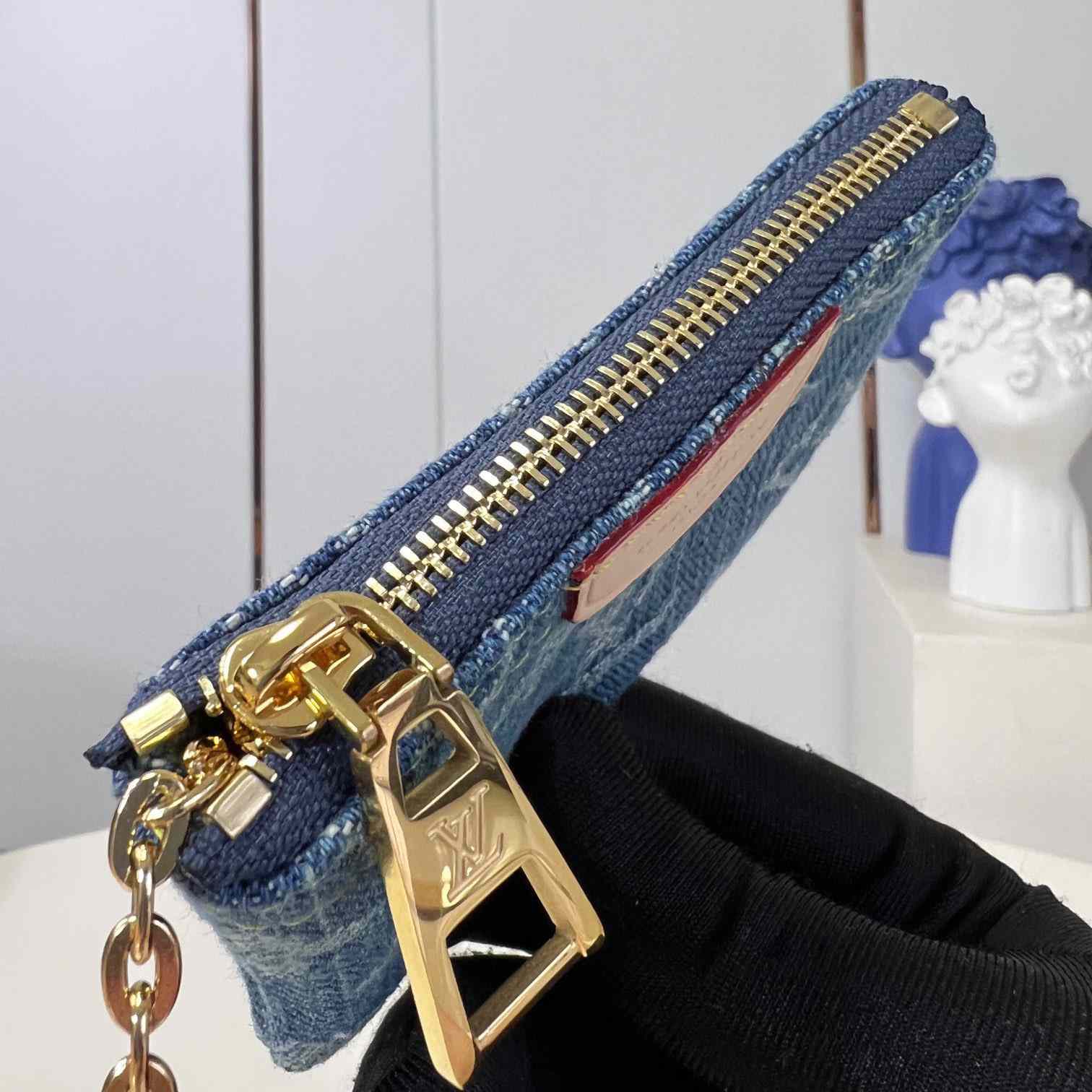 Louis Vuitton Key Pouch   M82961 - FashionPlug