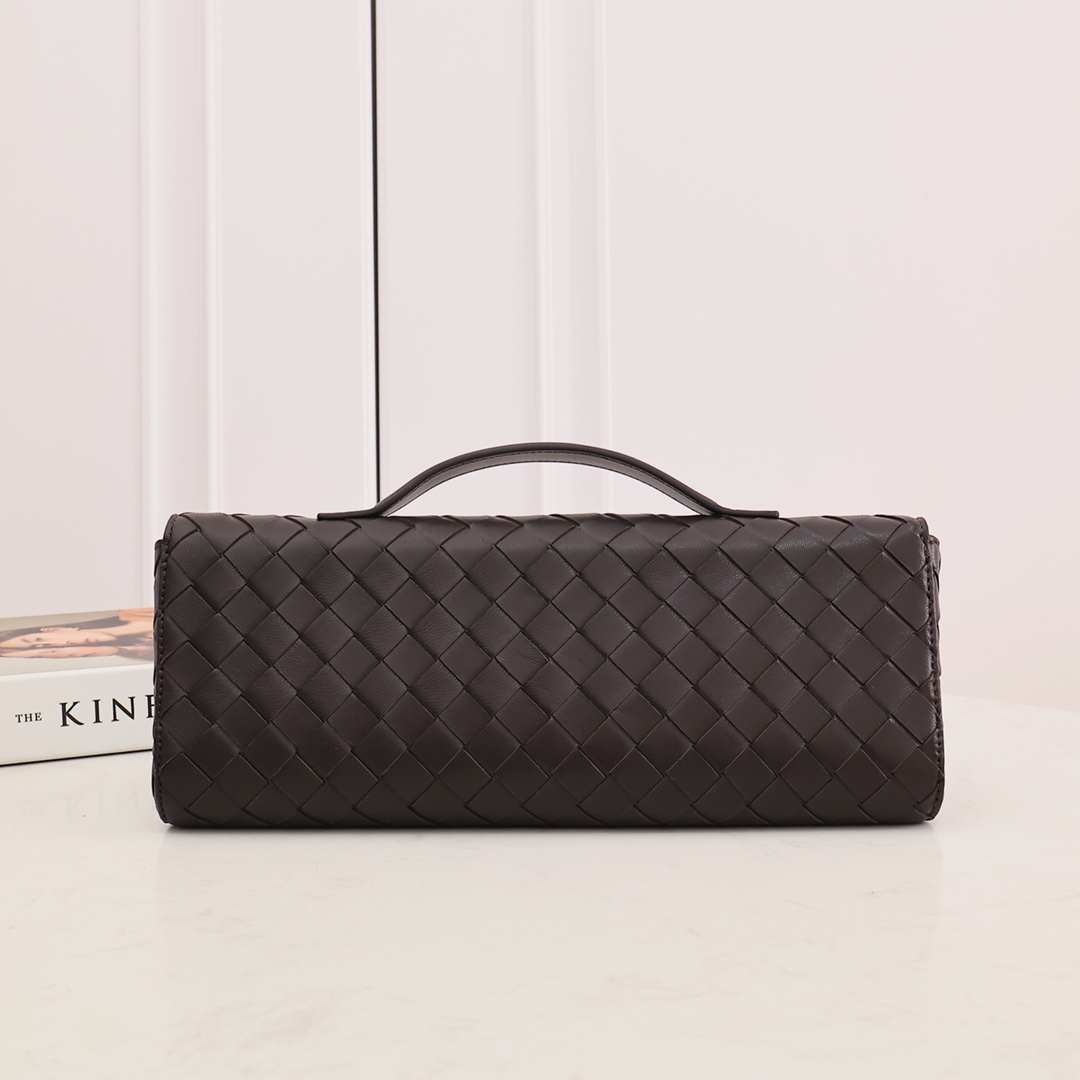 Bottega Veneta Long Clutch Andiamo With Handle - FashionPlug