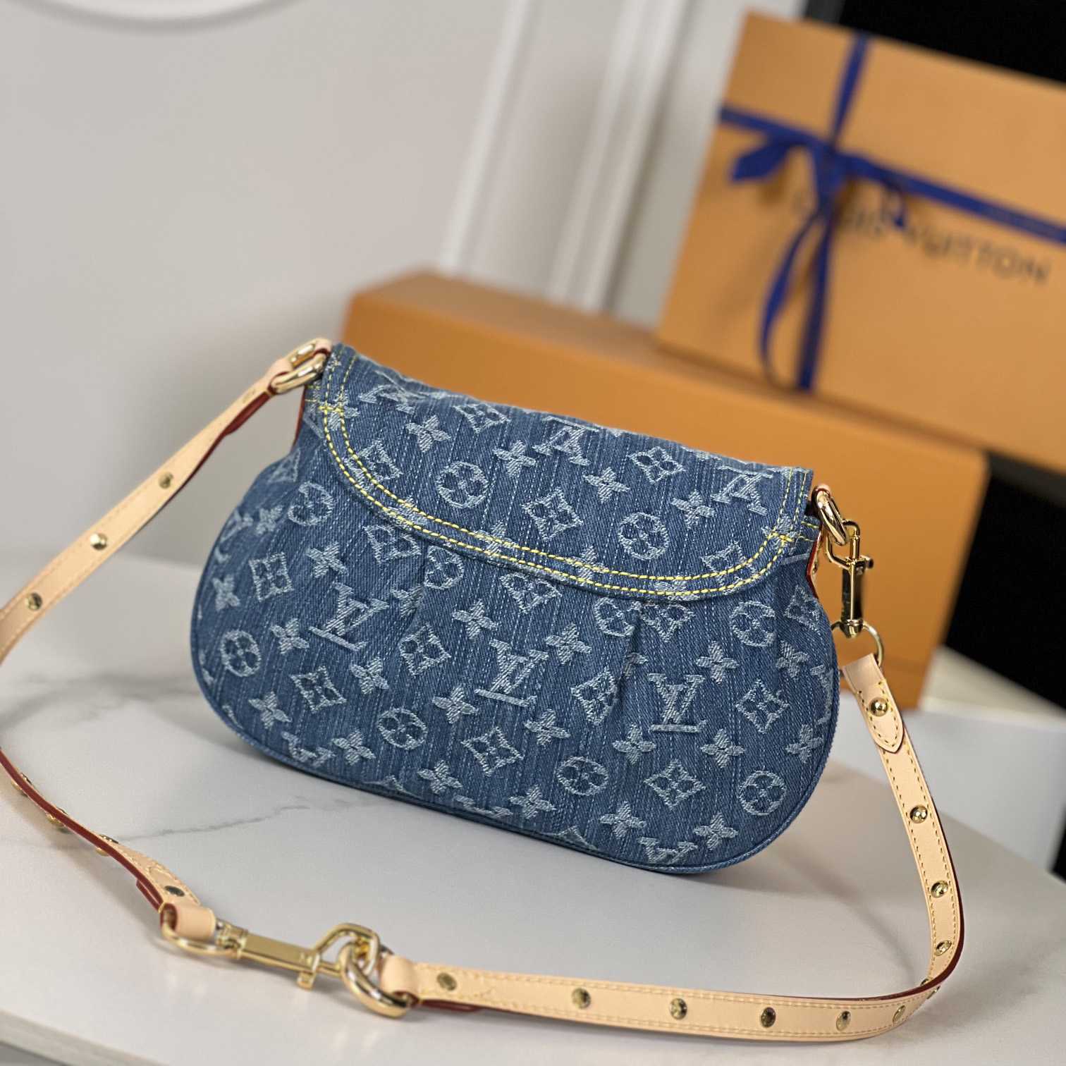 Louis Vuitton Sunset    M46829 - FashionPlug