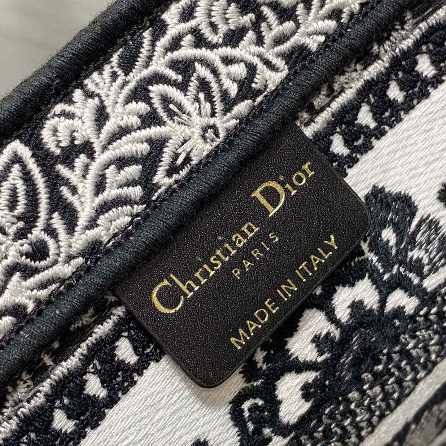 Dior Hat Basket Bag - FashionPlug
