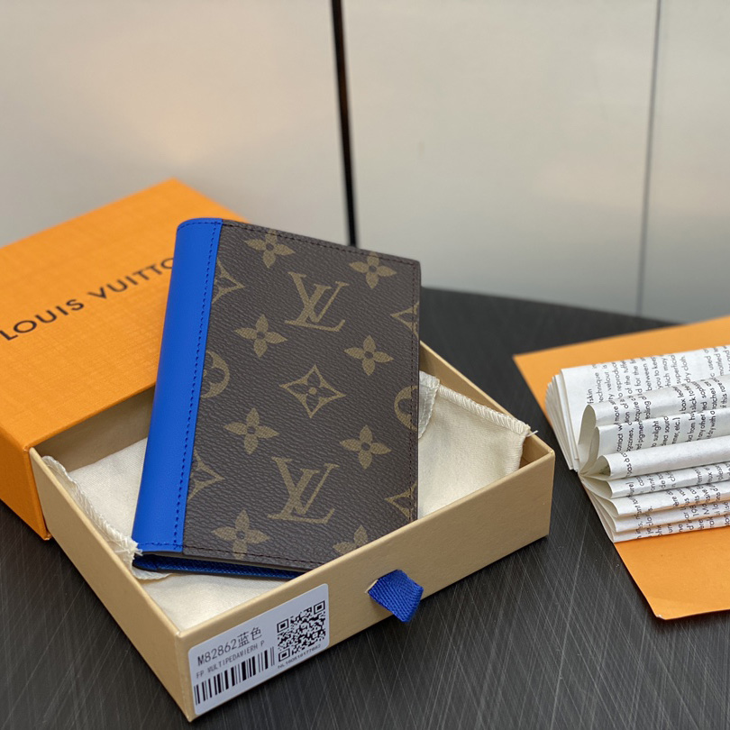 Louis Vuitton Passport Cover   M82865 - FashionPlug
