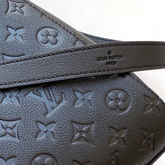 Louis Vuitton Monogram Handbag (33X23x15cm) - FashionPlug