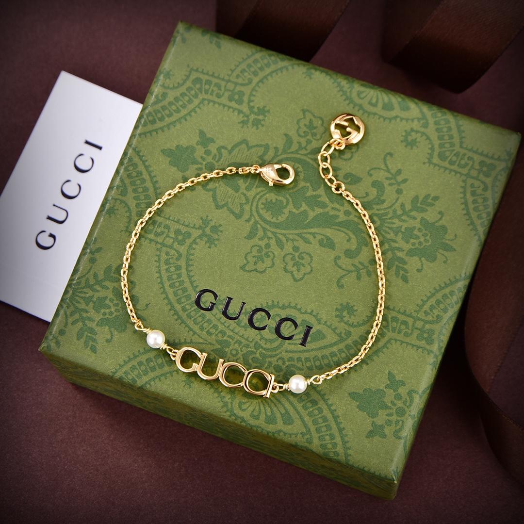 Gucci Letter Single Bracelet  - FashionPlug
