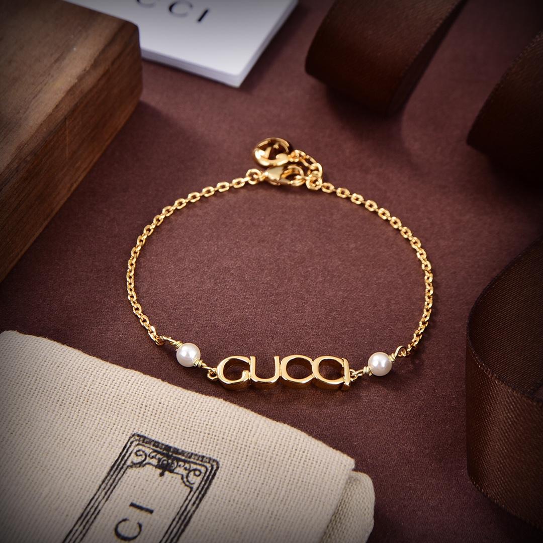 Gucci Letter Single Bracelet  - FashionPlug