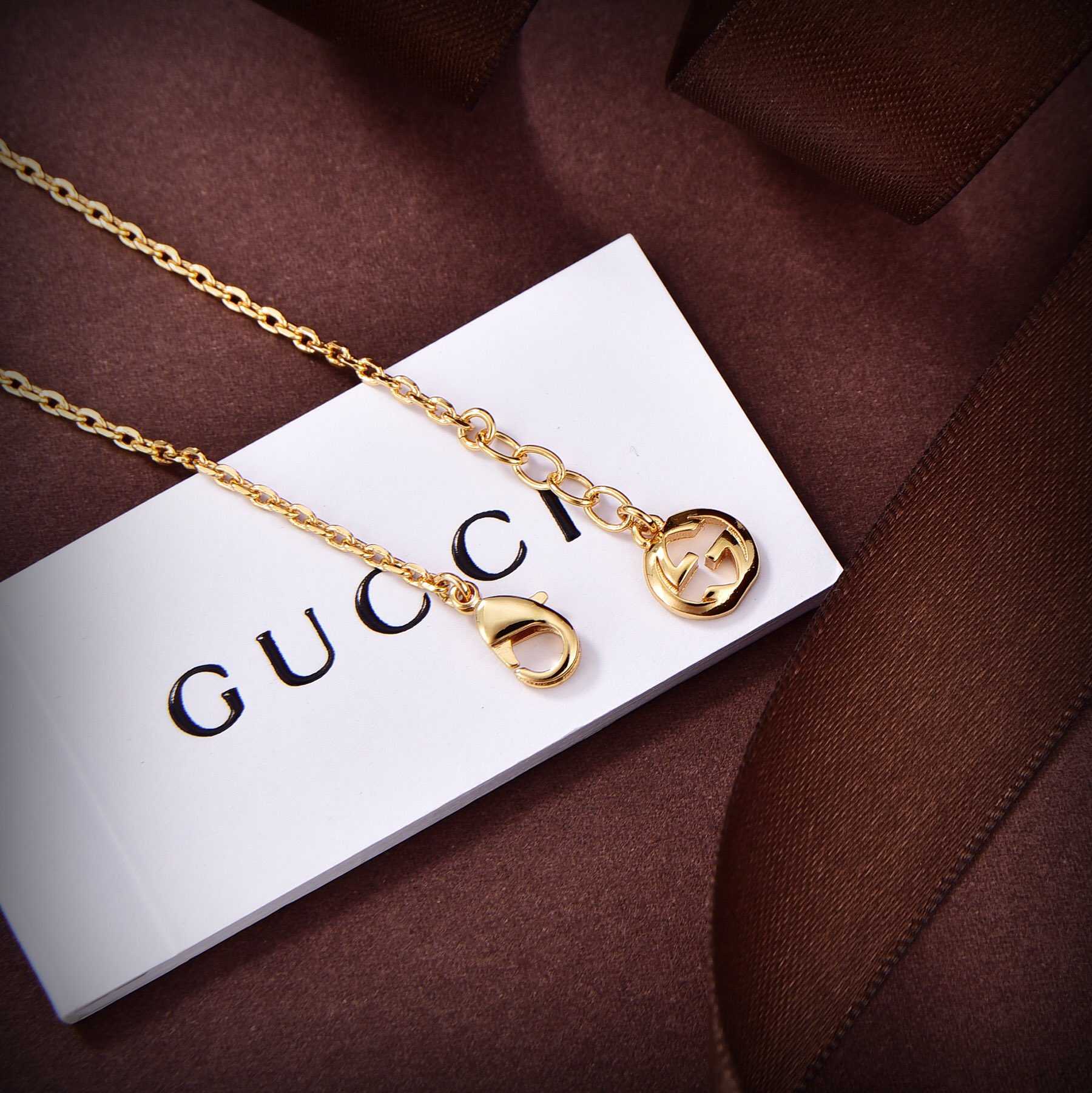 Gucci Letter Single Bracelet  - FashionPlug
