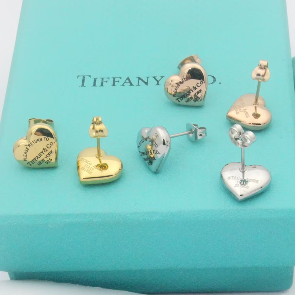 Tiffany&CO Full Heart Earrings - FashionPlug