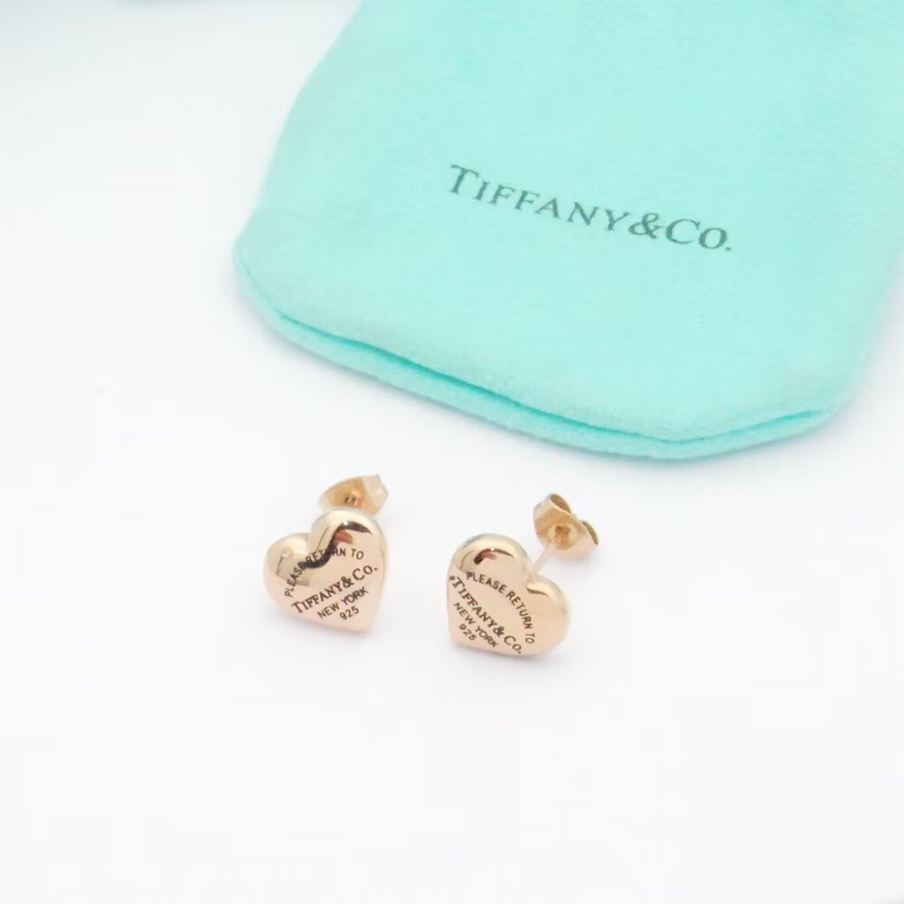 Tiffany&CO Full Heart Earrings - FashionPlug