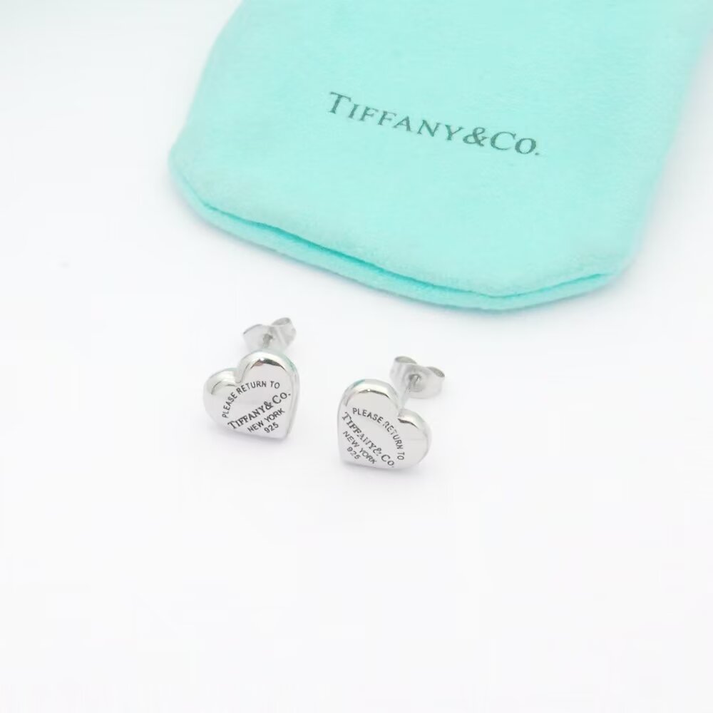 Tiffany&CO Full Heart Earrings - FashionPlug