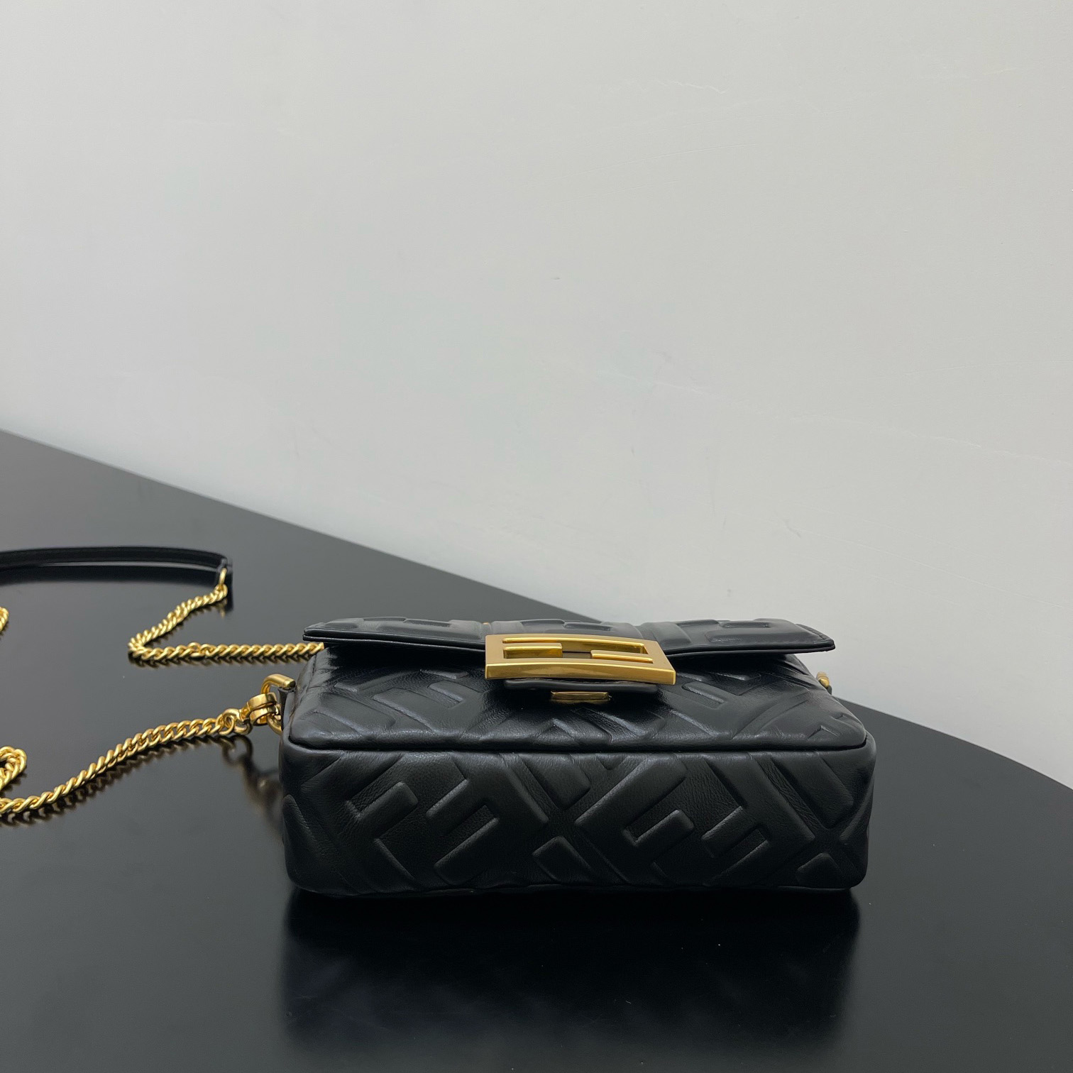 Fendi Baguette Black Leather Bag - FashionPlug