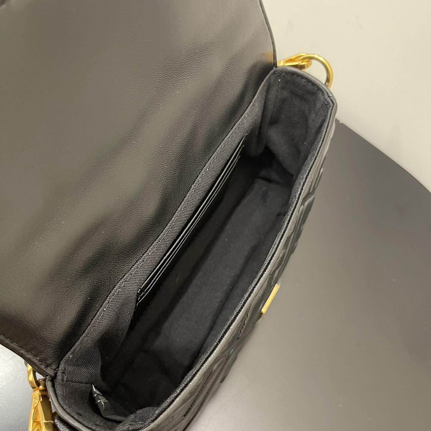 Fendi Baguette Black Leather Bag - FashionPlug