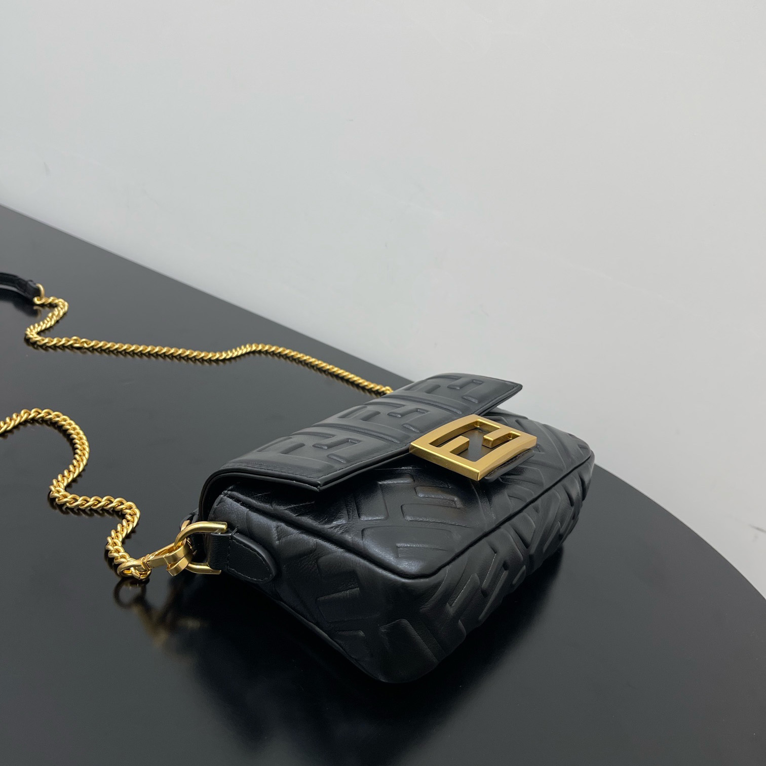 Fendi Baguette Black Leather Bag - FashionPlug