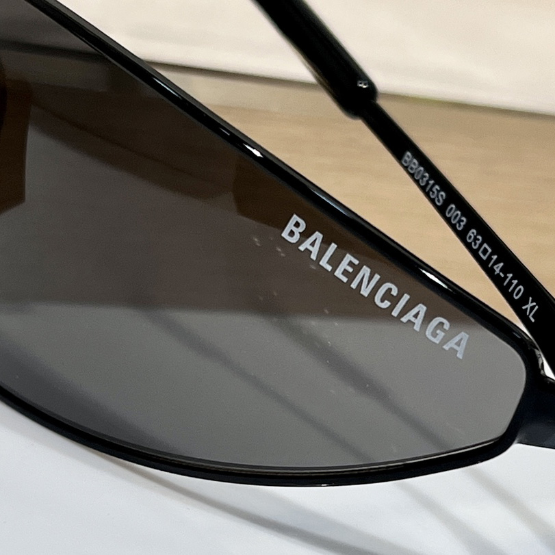 Balenciaga Razor Cat Sunglasses In Black - FashionPlug