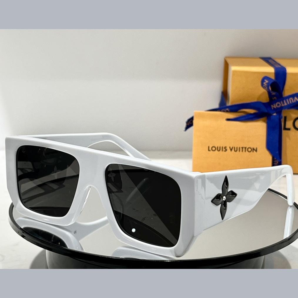 Louis Vuitton Sunglasses   Z2615W - FashionPlug