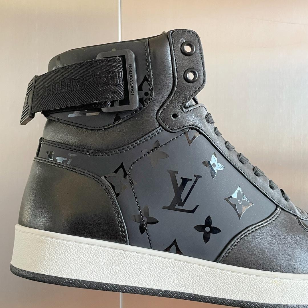 Louis Vuitton Rivoli Sneaker Boot 1A8EAP - FashionPlug