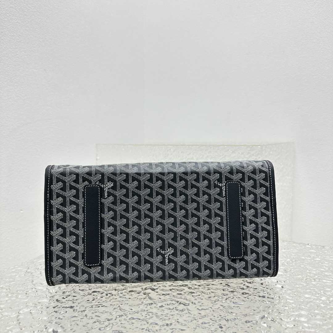 Goyard Saint Léger Backpack - FashionPlug
