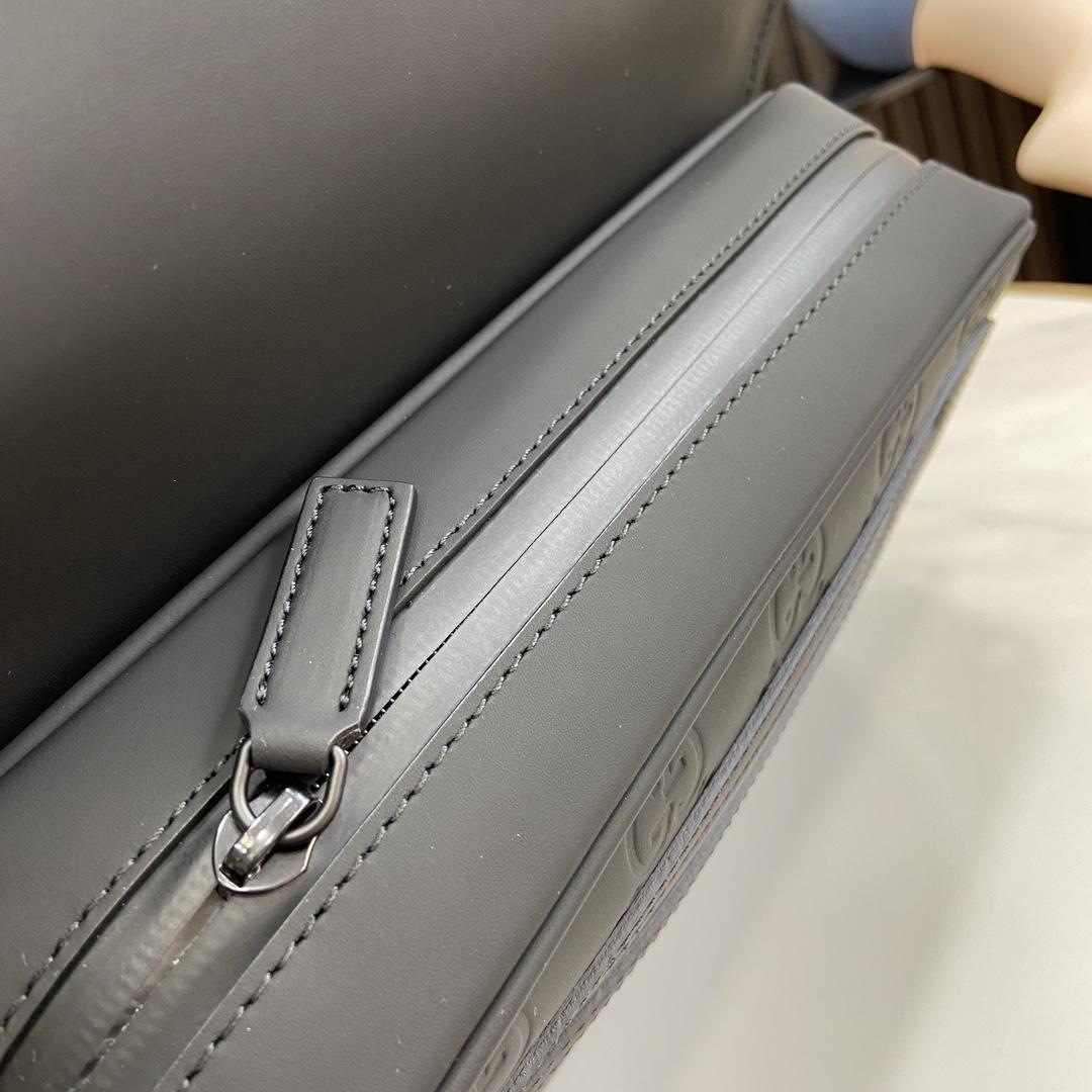Gucci GG Crossbody Bag - FashionPlug