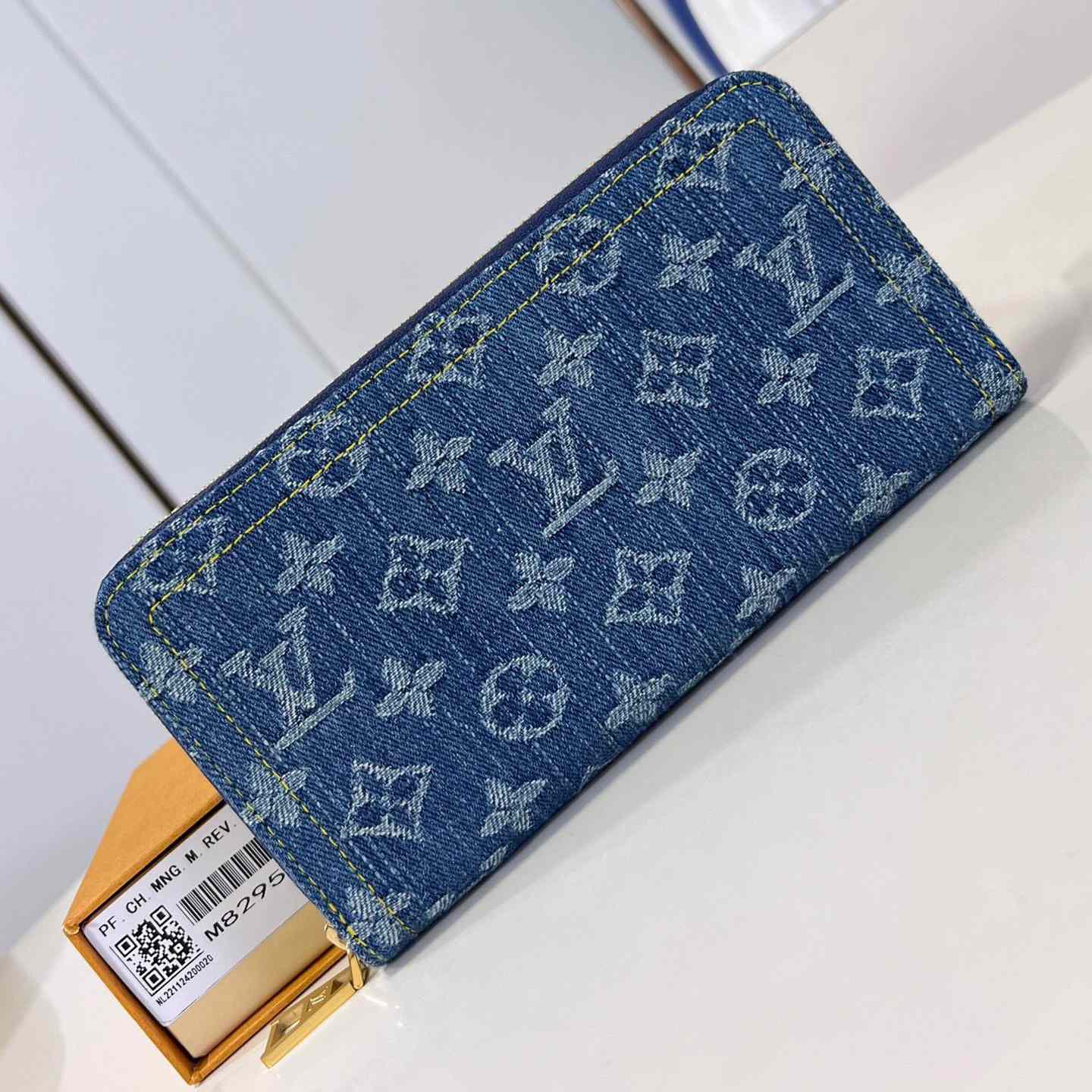 Louis Vuitton Zippy Wallet   M82958 - FashionPlug