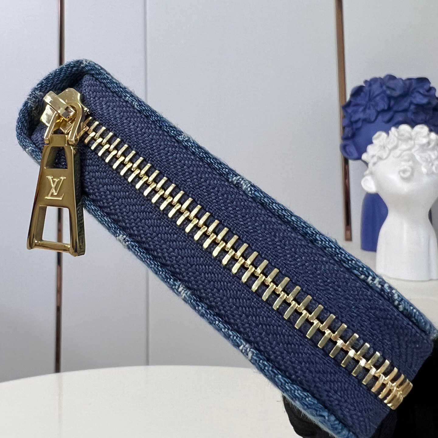 Louis Vuitton Zippy Wallet   M82958 - FashionPlug