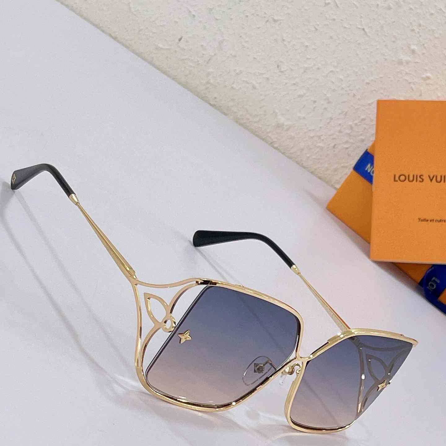 Louis Vuitton LV Petal Square Sunglasses   Z1629 - FashionPlug