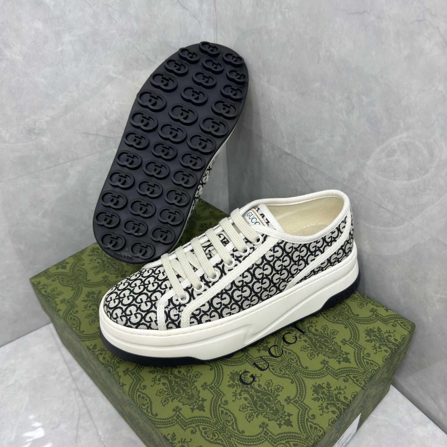 Gucci Women's GG Trainer - FashionPlug