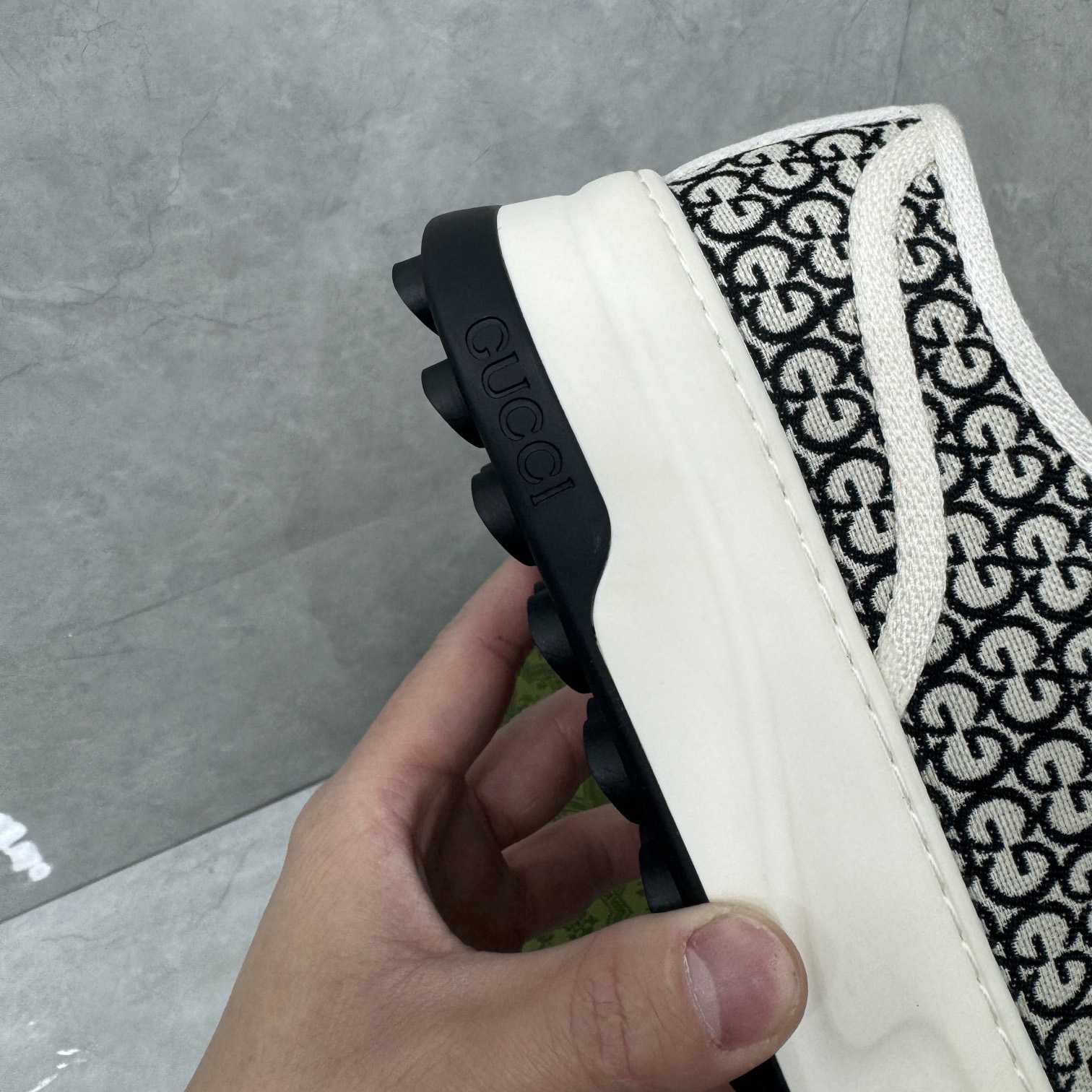 Gucci Women's GG Trainer - FashionPlug