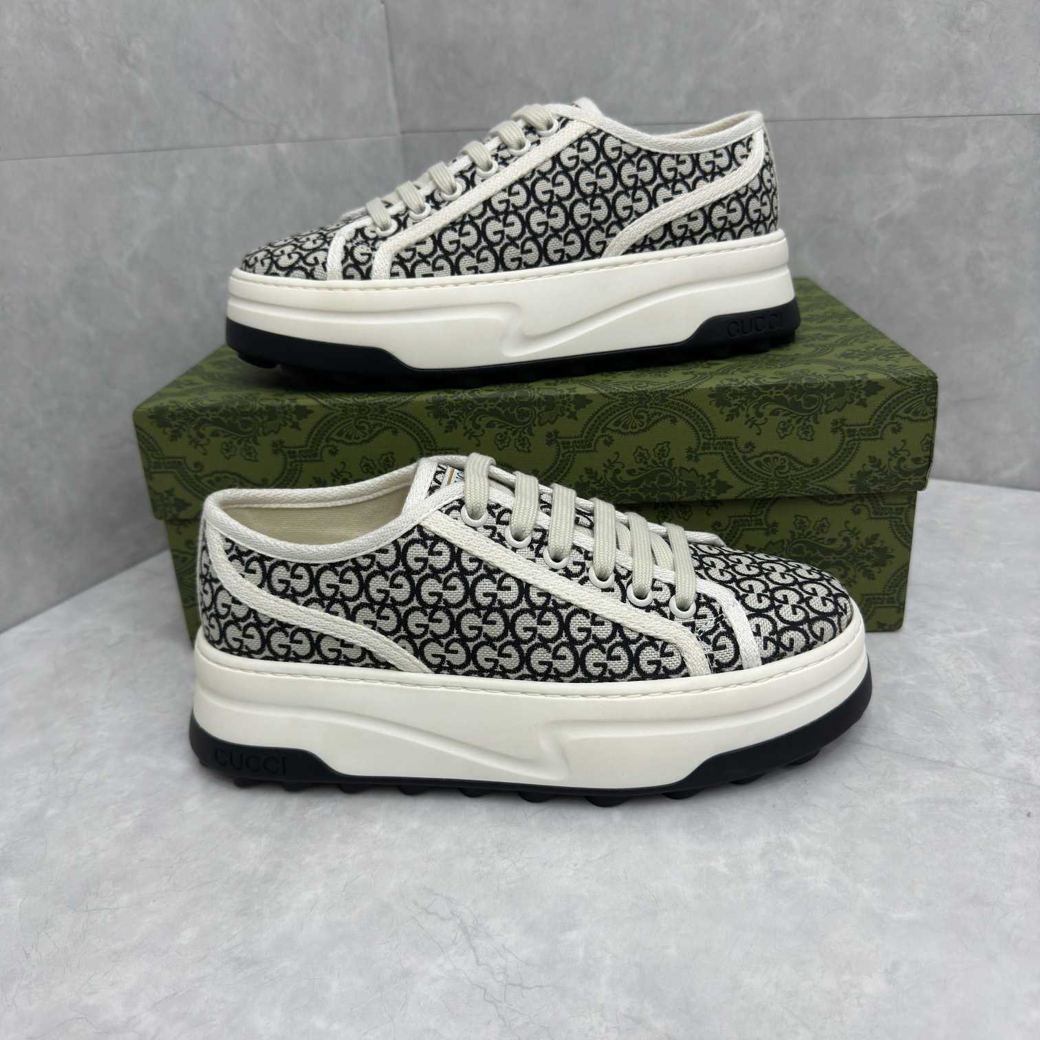 Gucci Women's GG Trainer - FashionPlug