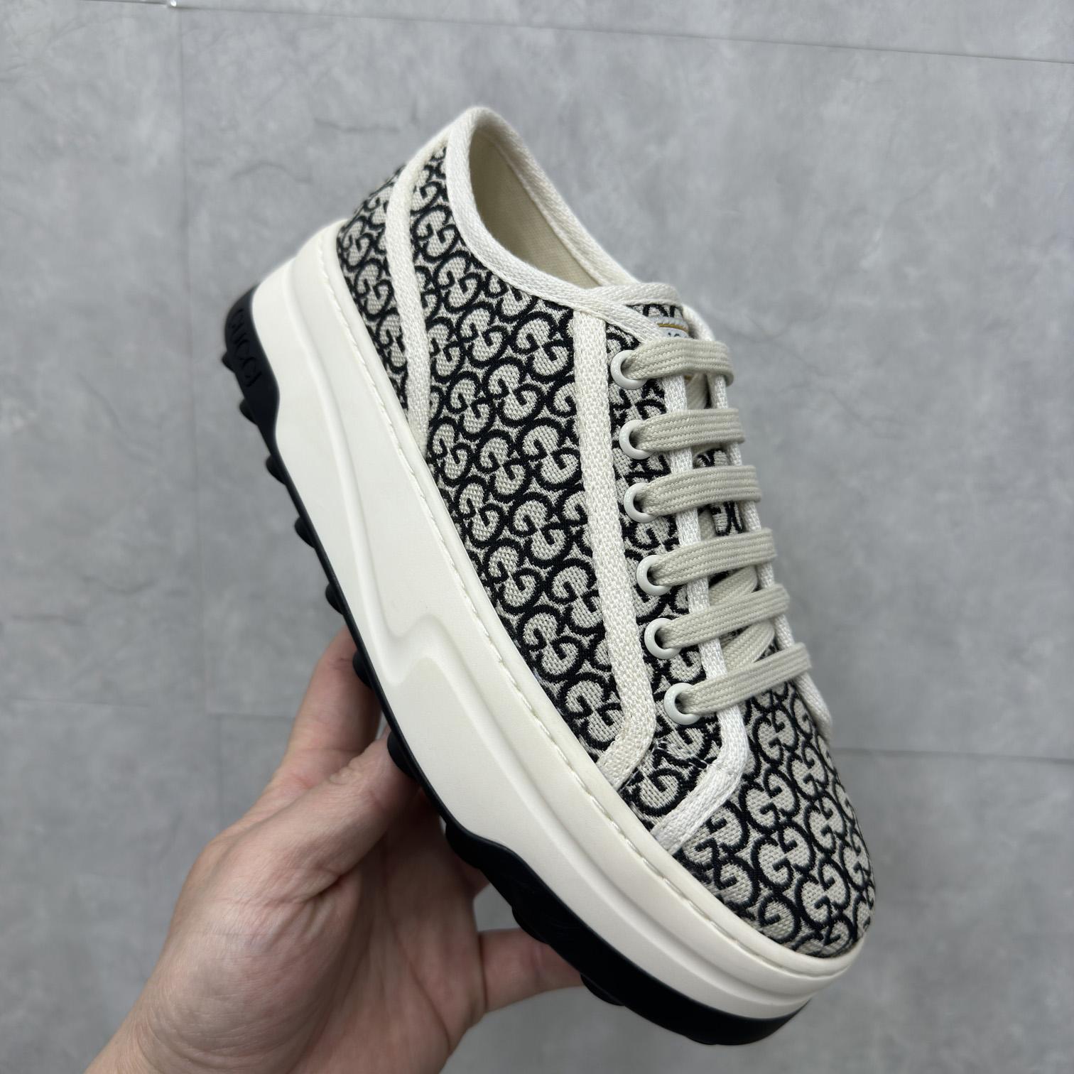 Gucci Women's GG Trainer - FashionPlug
