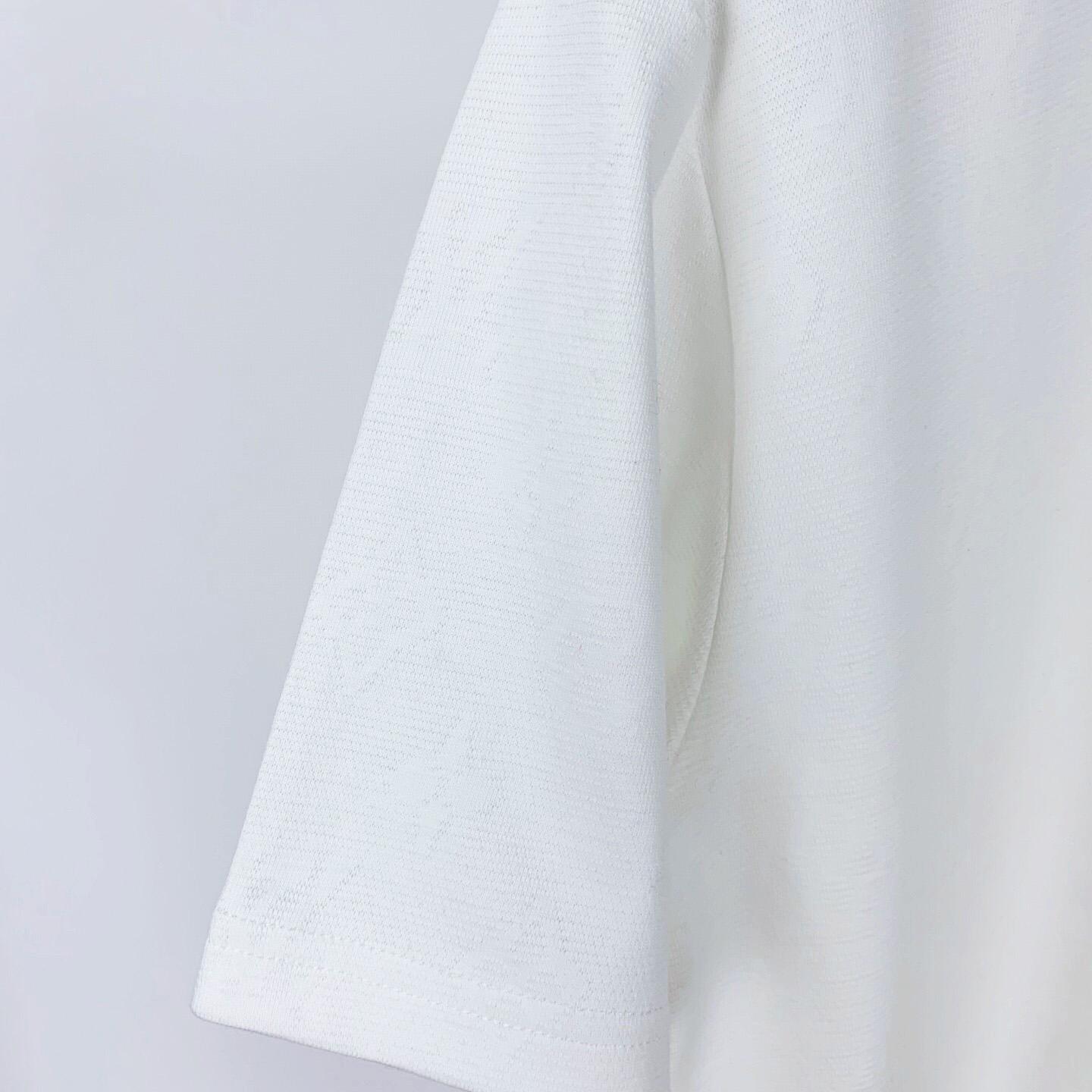 Louis Vuitton Signature 3D Pocket Monogram T-Shirt   1A5VI6 - FashionPlug