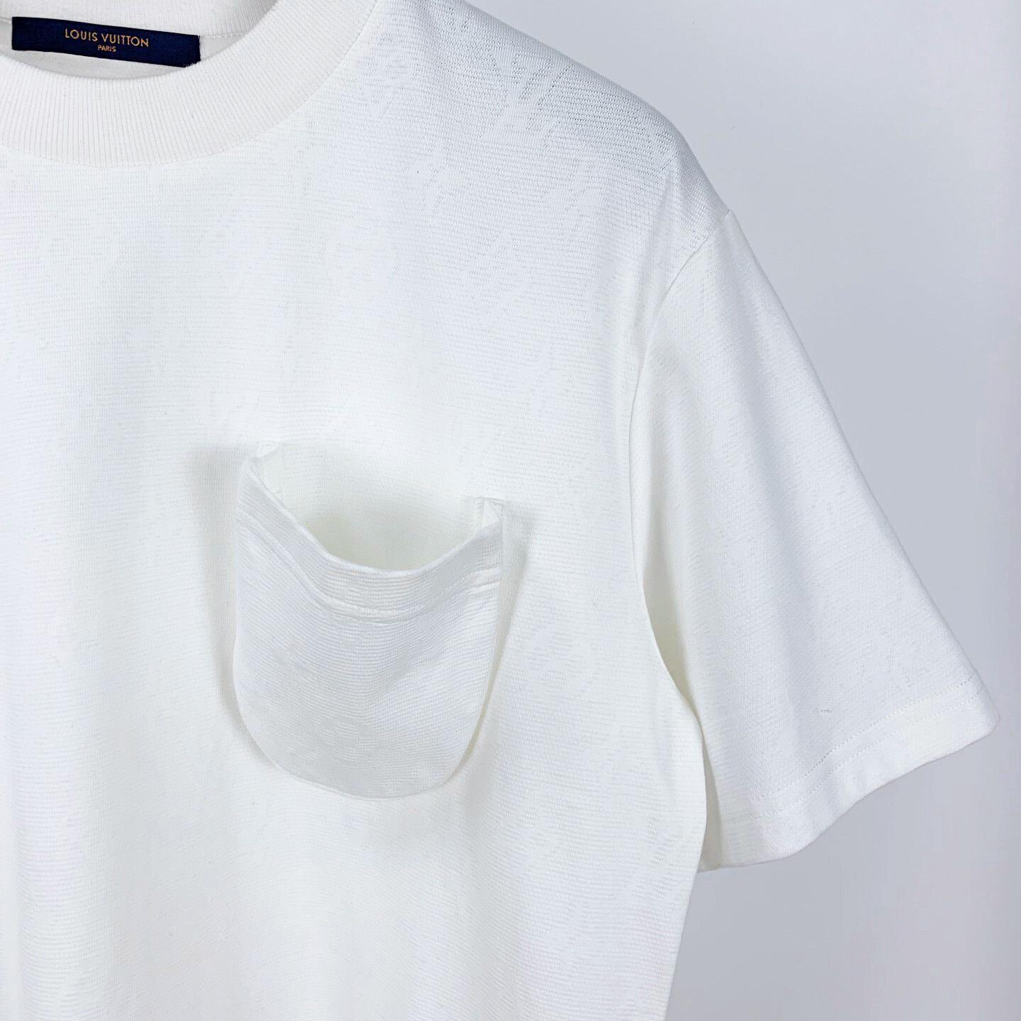 Louis Vuitton Signature 3D Pocket Monogram T-Shirt   1A5VI6 - FashionPlug