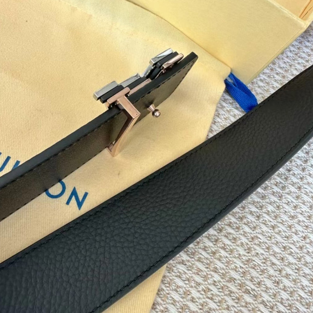 Louis Vuitton LV Shadow Reversible Belt - FashionPlug