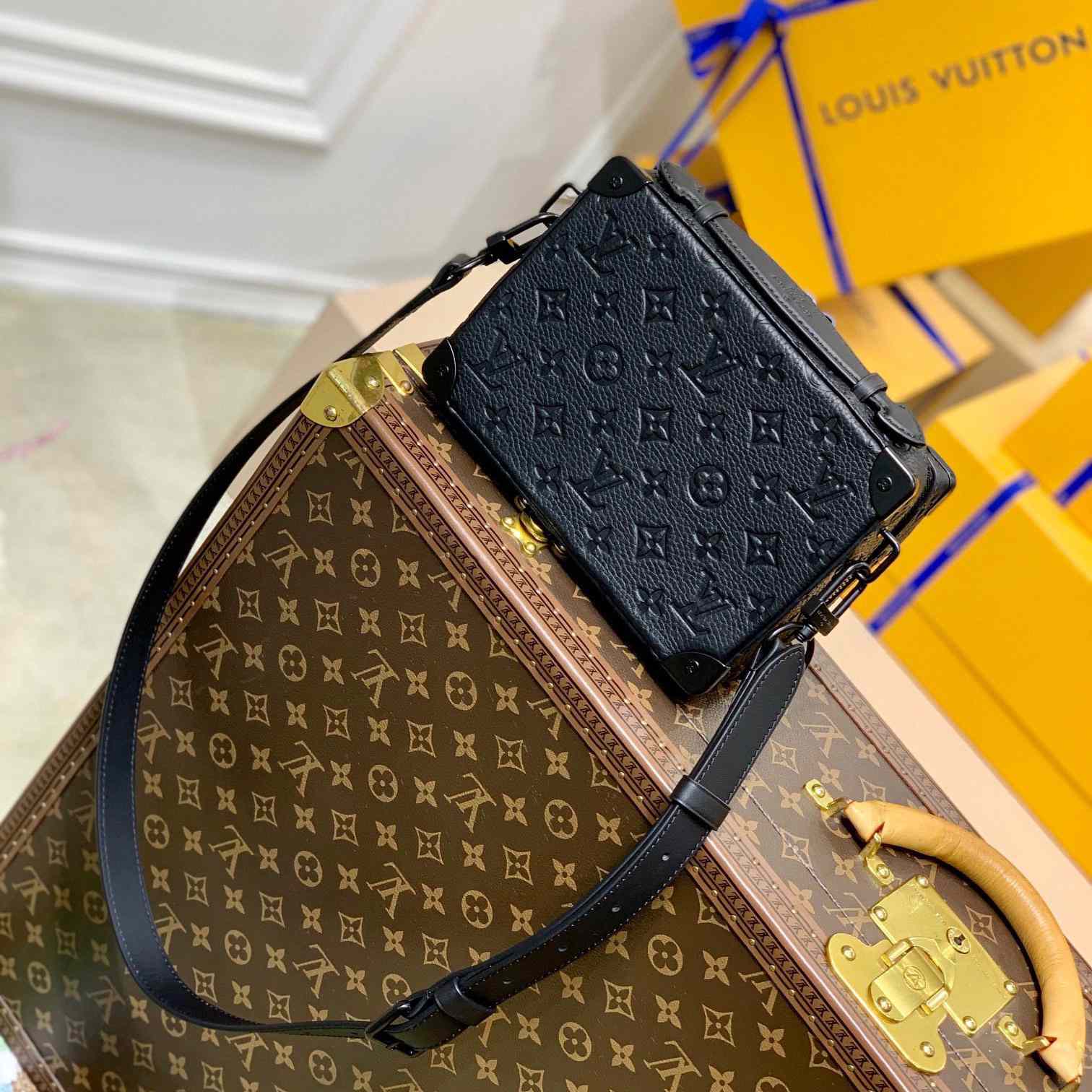Louis Vuitton Handle Soft Trunk    M59163 - FashionPlug