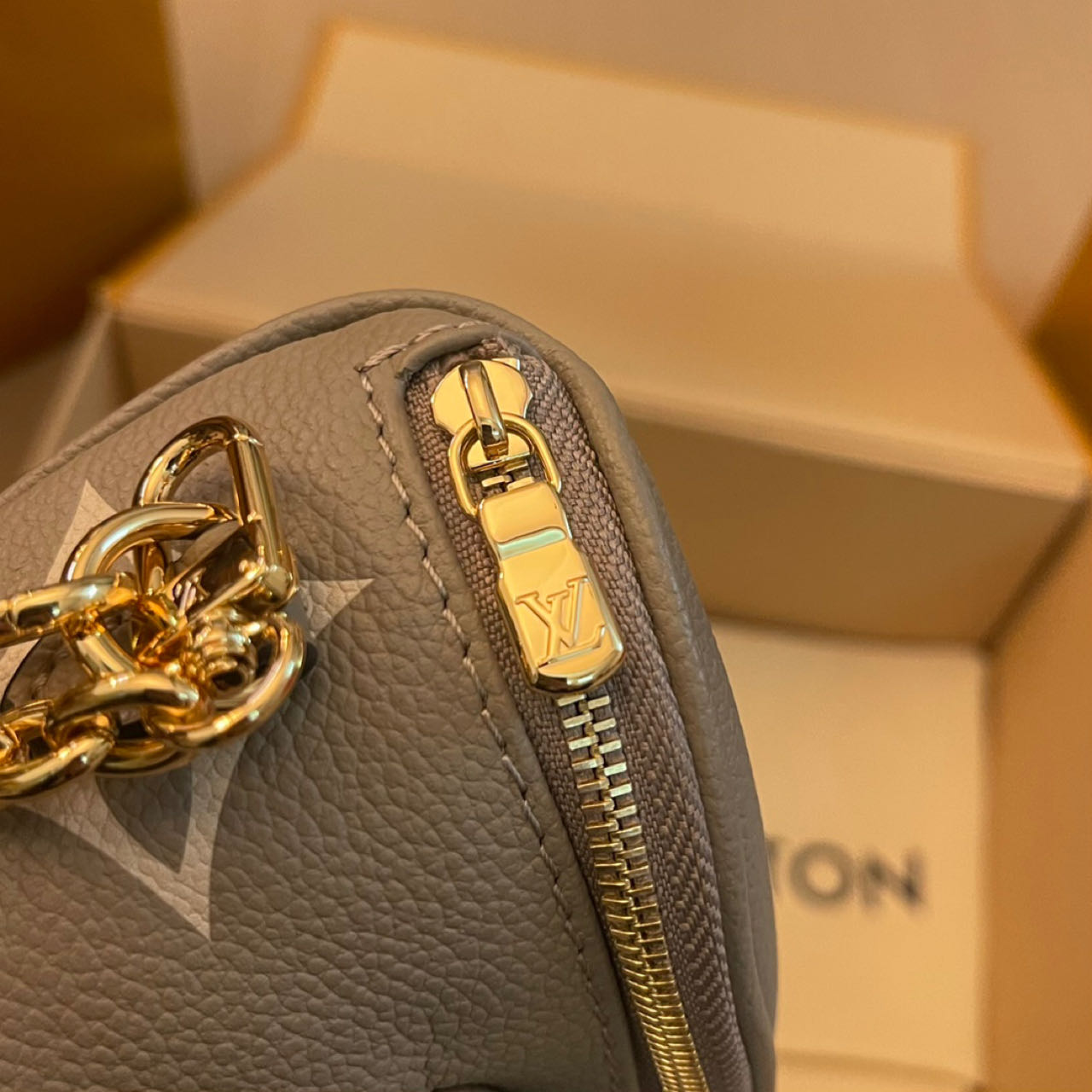Louis Vuitton Mini Bumbag   M83219 - FashionPlug