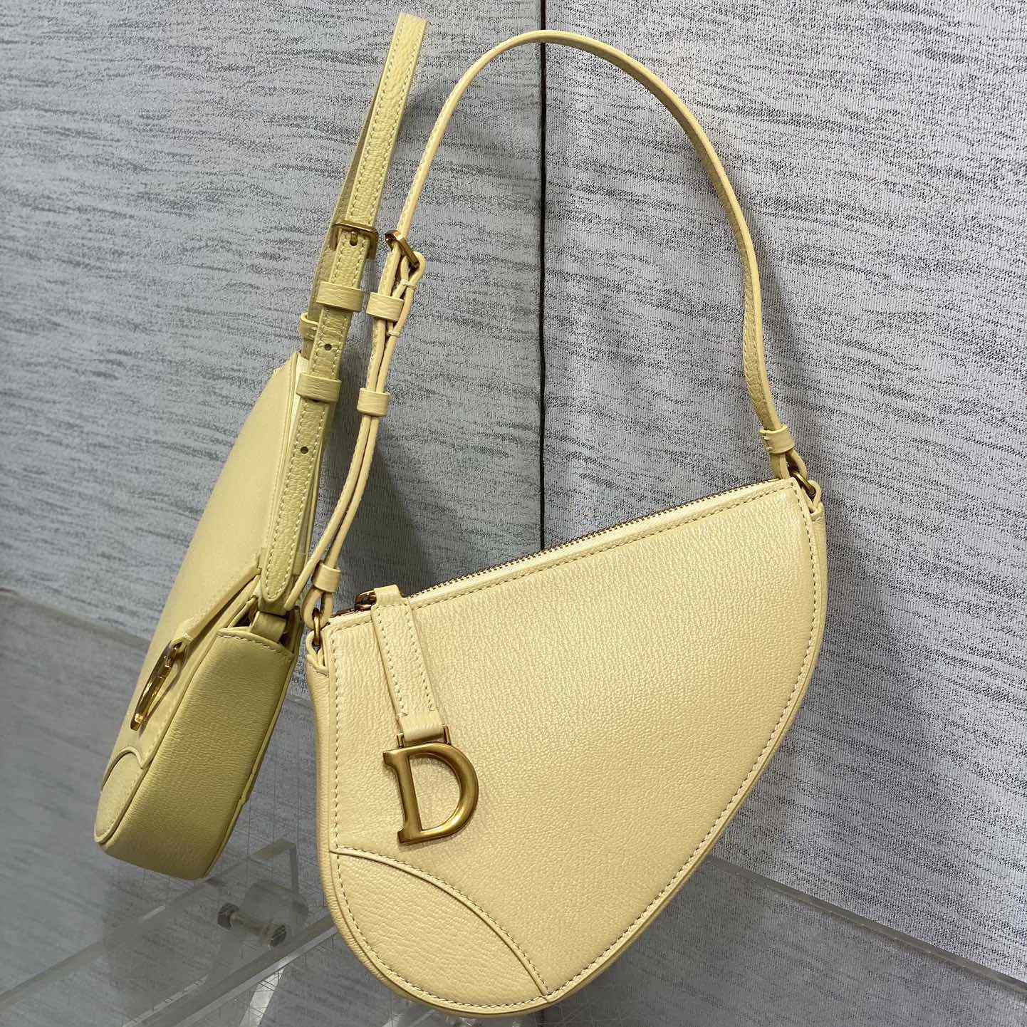 Dior Saddle Shoulder Pouch - FashionPlug