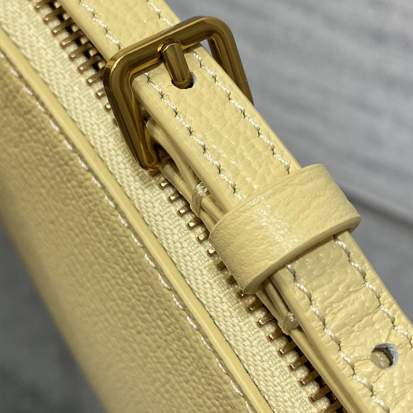 Dior Saddle Shoulder Pouch - FashionPlug