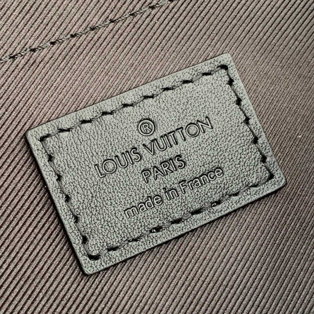 Louis Vuitton S Lock Messenger    M45806 - FashionPlug