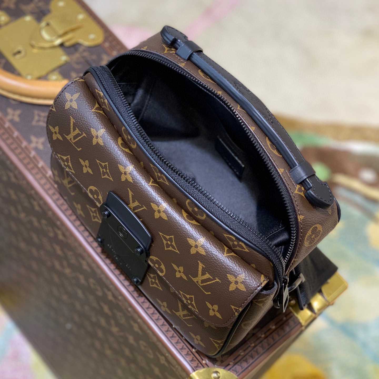 Louis Vuitton S Lock Messenger    M45806 - FashionPlug