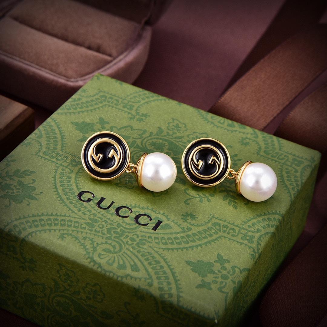 Gucci Blondie Pearl Drop Earrings - FashionPlug