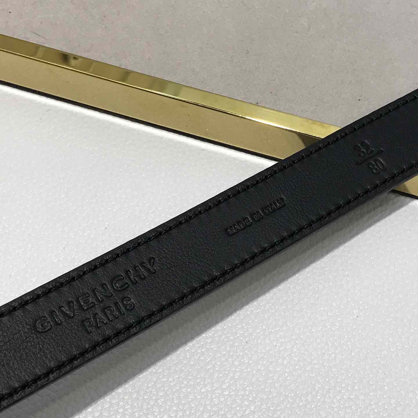 Givenchy Voyou Belt In Leather - FashionPlug
