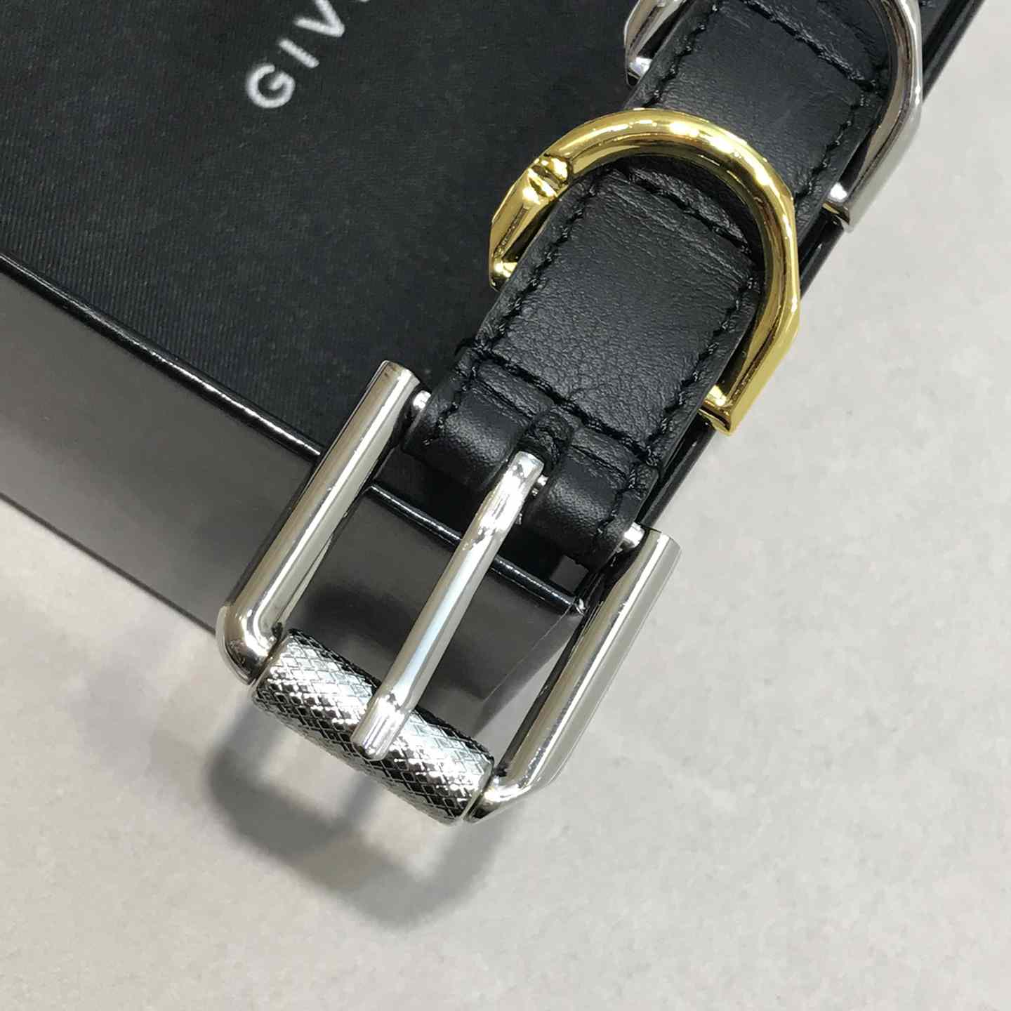 Givenchy Voyou Belt In Leather - FashionPlug